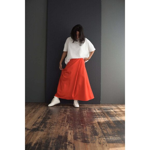 NWT COG THE BIG SMOKE Halo Semi Flare Maxi Skirt A-line One Size in Scarlet - Picture 2 of 6